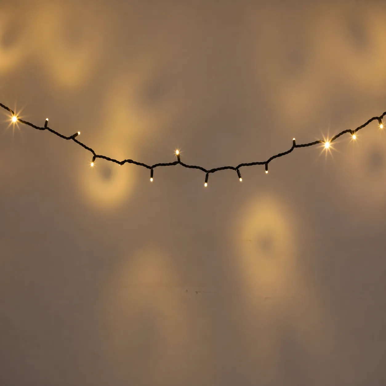 10M 100 LED Straight String Lights – Warm White